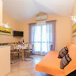 Nada فيرسار