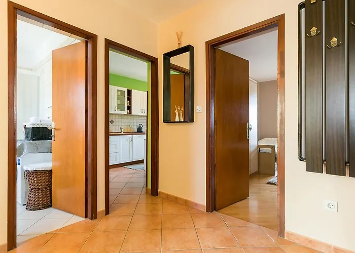 아파트 Nada 브르사르